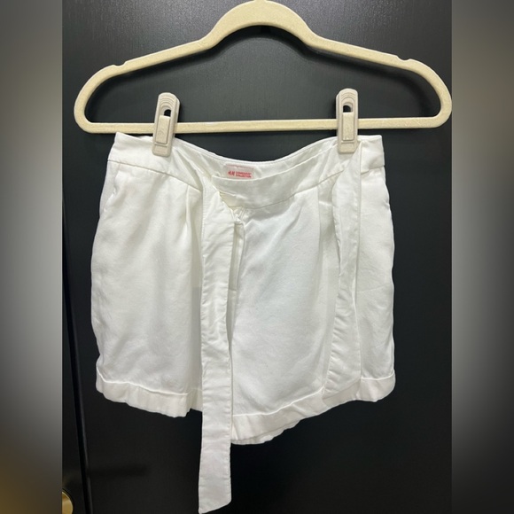 H&M White Women's Conscious Collection Shorts with side tie - Picture 5 of 7